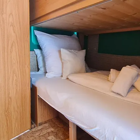 Tiny Anna's Cozy Near Redbull Ring キャンプ場 *